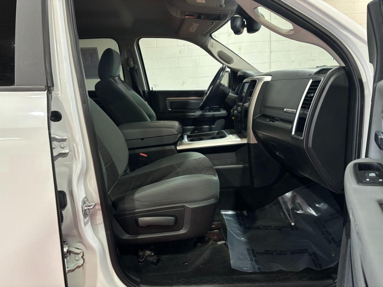 2017 Ram 1500 Big Horn Crew Cab 4x4 5'7 Box Franklin OH