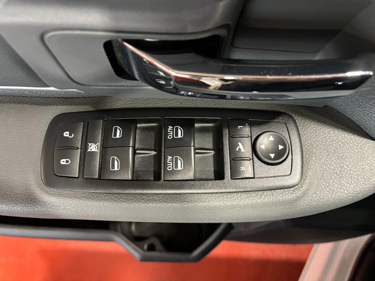 2017 Ram 1500 Big Horn Crew Cab 4x4 5'7 Box Franklin OH