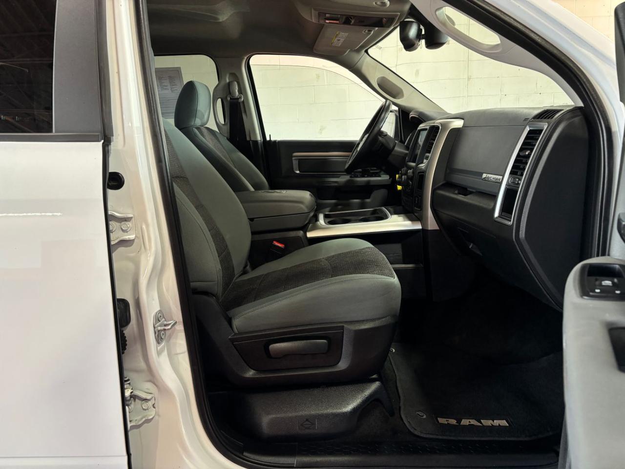 2017 Ram 1500 Big Horn Crew Cab 4x4 5'7 Box Franklin OH