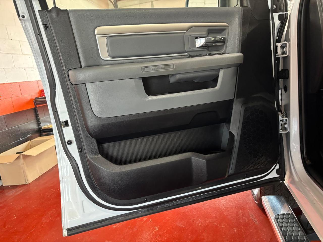 2017 Ram 1500 Big Horn Crew Cab 4x4 5'7 Box Franklin OH