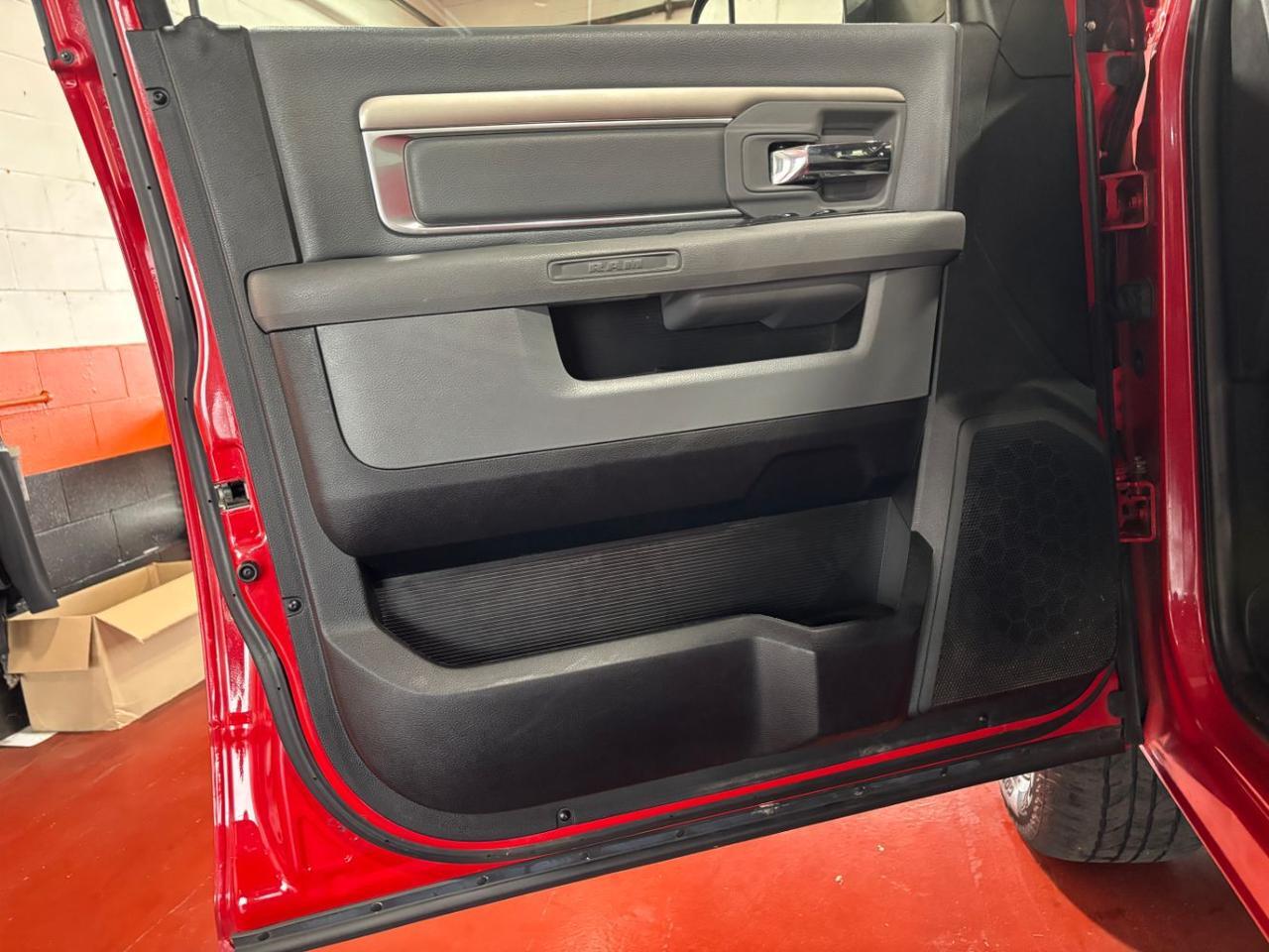 2017 Ram 1500 Big Horn Crew Cab 4x4 5'7 Box Franklin OH