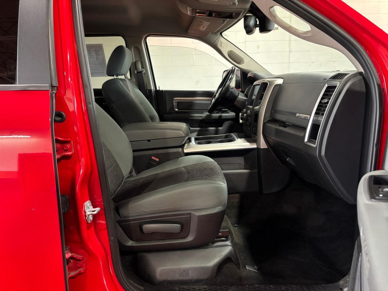 2017 Ram 1500 Big Horn Crew Cab 4x4 5'7 Box Franklin OH