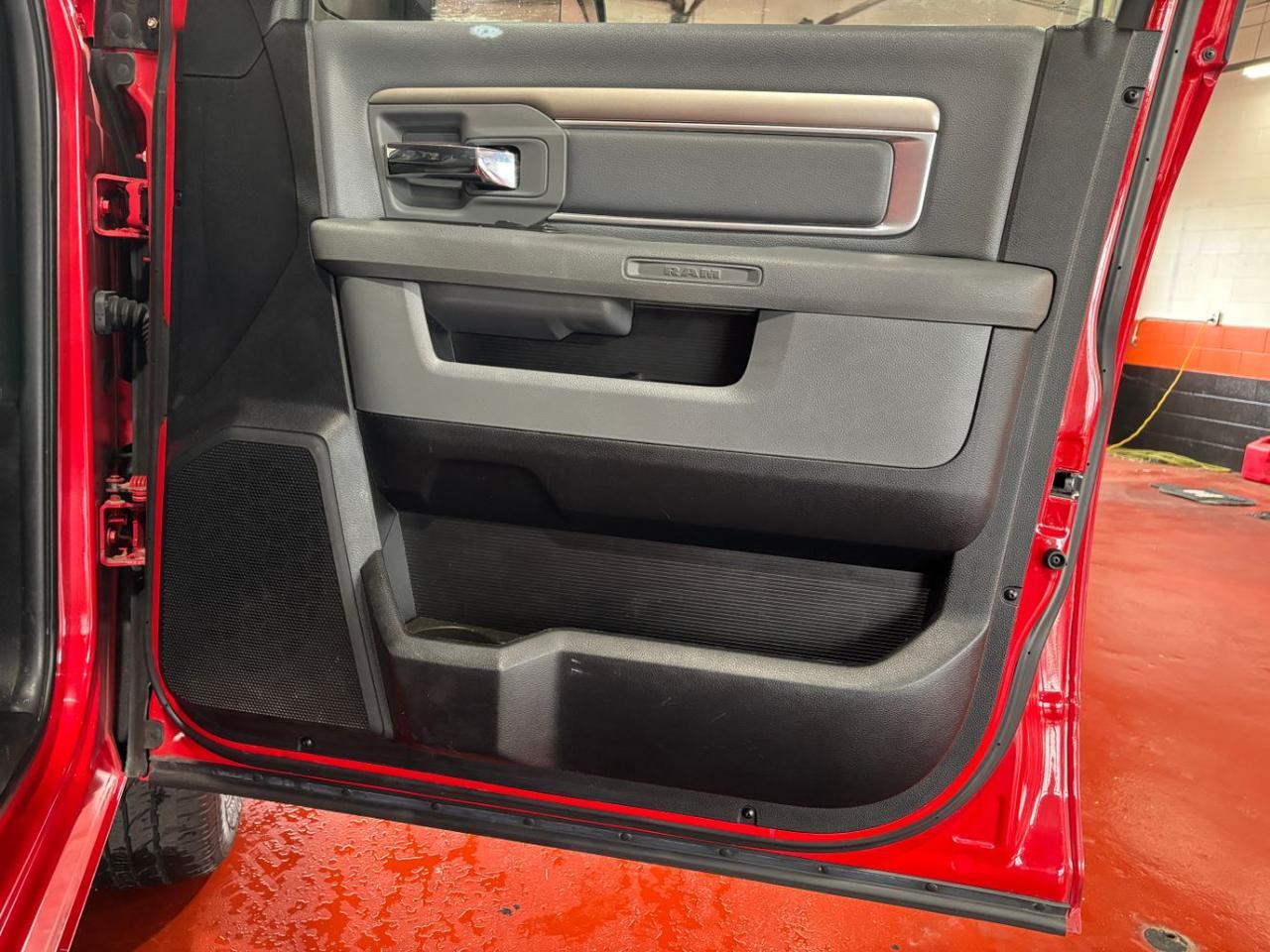 2017 Ram 1500 Big Horn Crew Cab 4x4 5'7 Box Franklin OH
