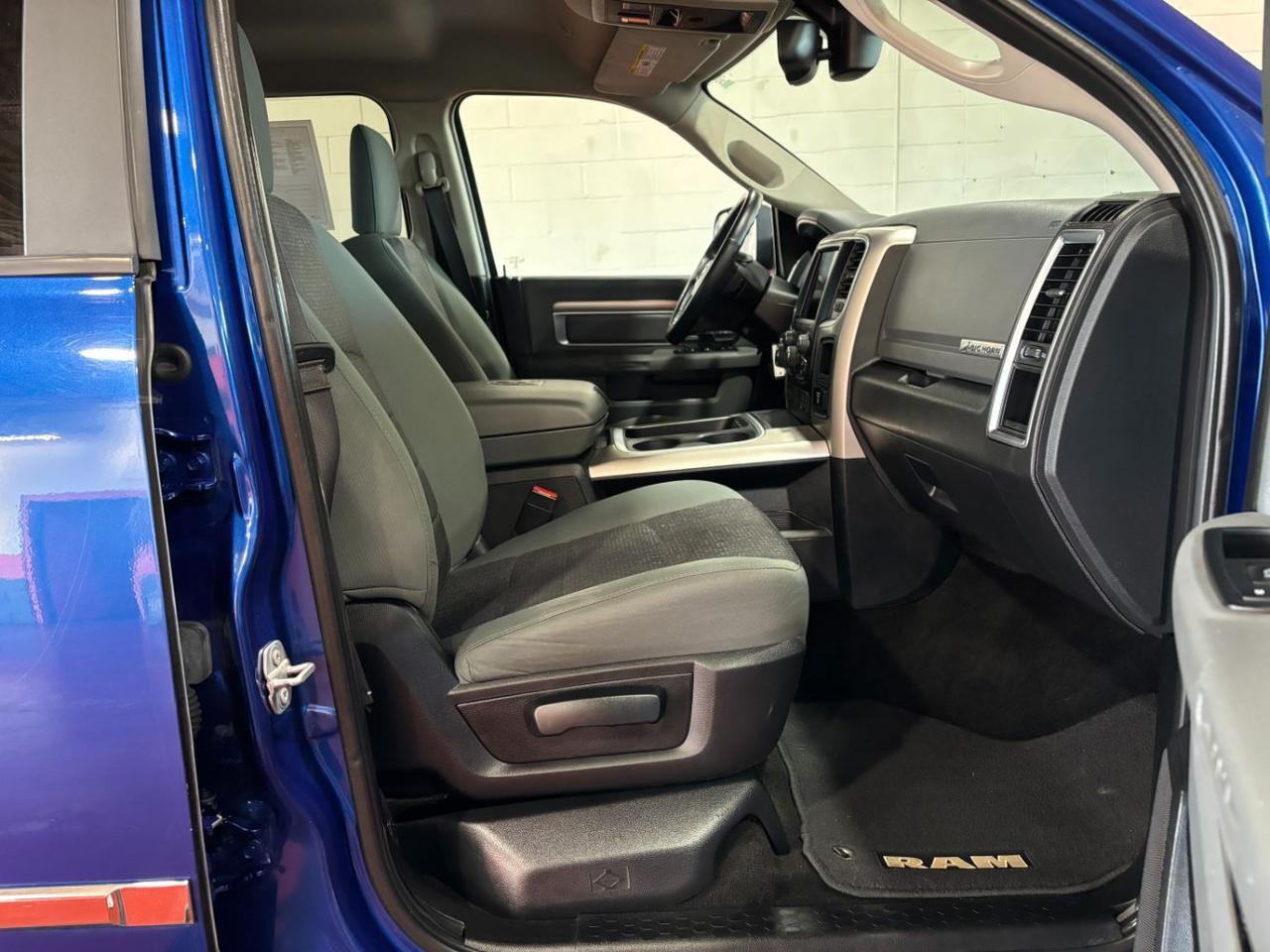 2017 Ram 1500 Big Horn Crew Cab 4x4 5&apos;7 Box Franklin OH