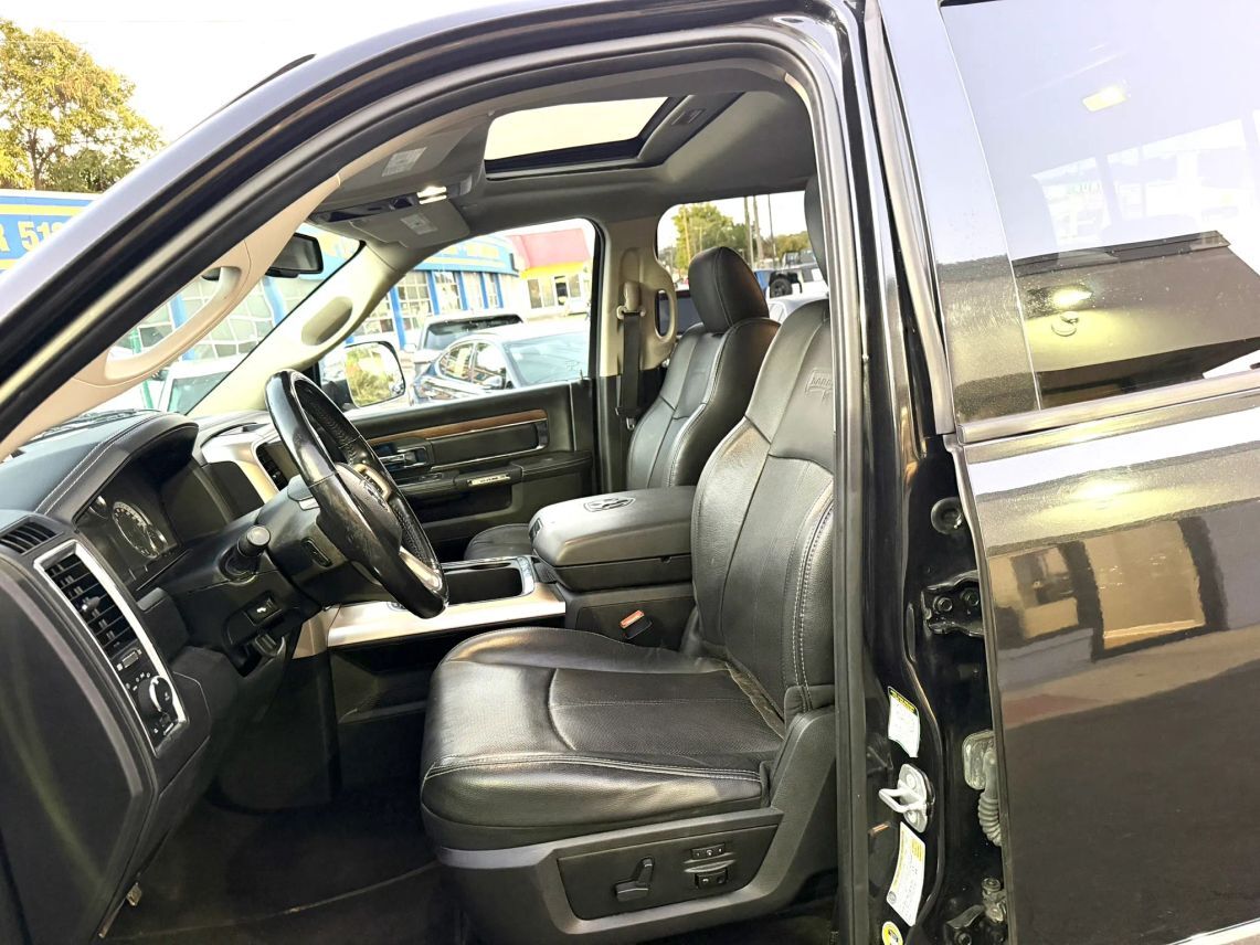 2017 Ram 1500 Crew Cab Laramie Pickup 4D 5 1/2 ft Cincinnati OH