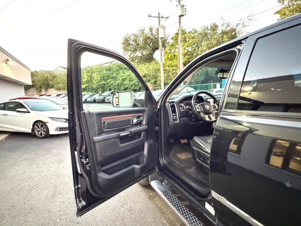 2017 Ram 1500 Crew Cab Laramie Pickup 4D 5 1/2 ft Cincinnati OH