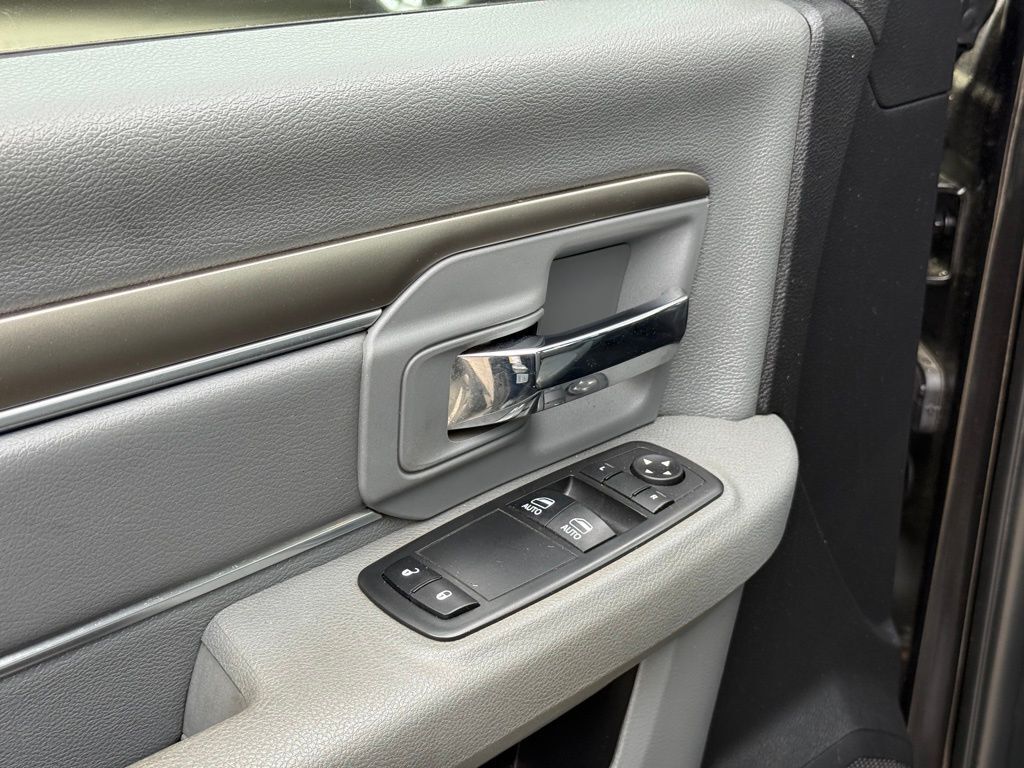 2017 Ram 1500 Express Crestwood KY