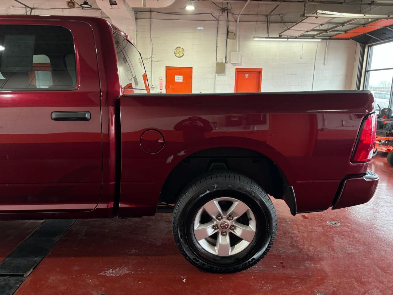 2017 Ram 1500 Express Crew Cab 4x4 5'7 Box Franklin OH