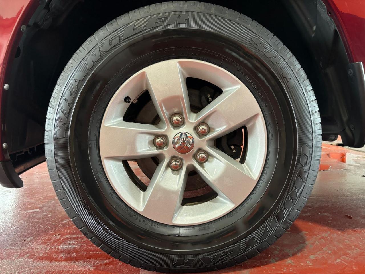 2017 Ram 1500 Express Crew Cab 4x4 5'7 Box Franklin OH