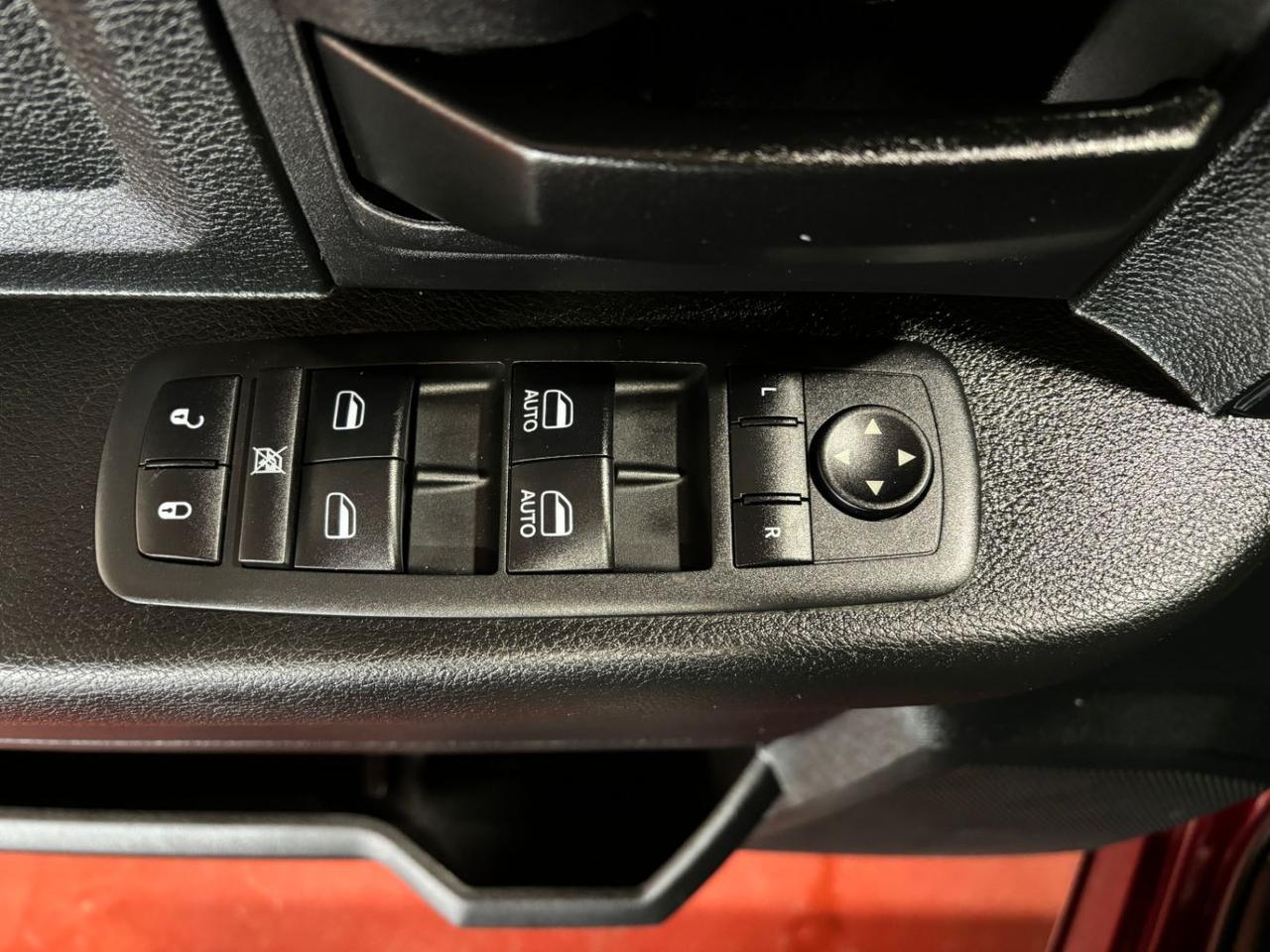 2017 Ram 1500 Express Crew Cab 4x4 5'7 Box Franklin OH