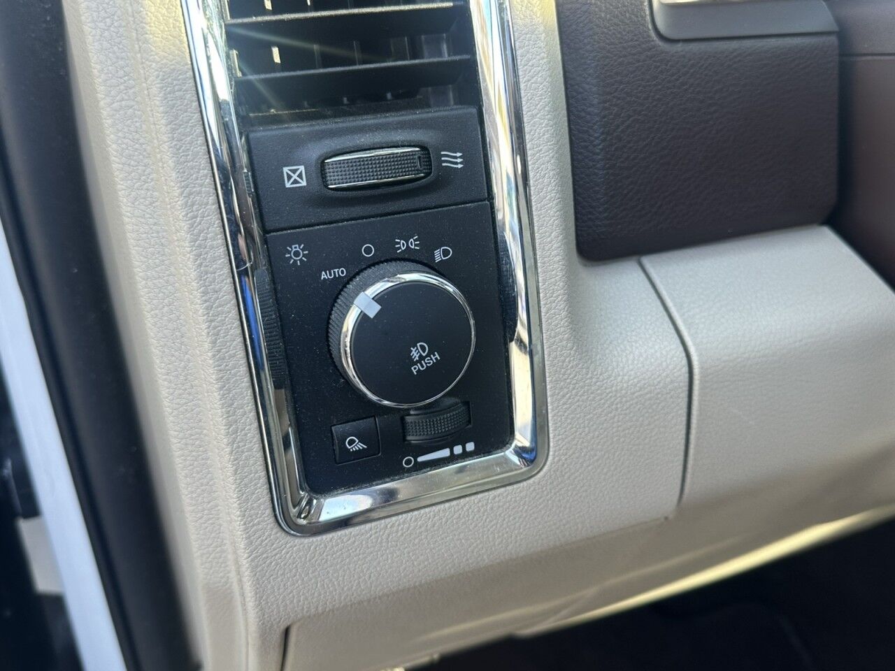 2017 Ram 1500 Laramie Charlton MA