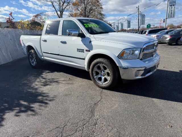 2017 Ram 1500 Laramie Crew Cab 4x4 5&apos;7 Box East Islip NY