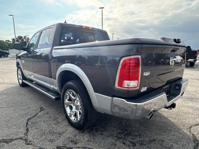 2017 Ram 1500 Laramie Crew Cab 4x4 5'7" Box