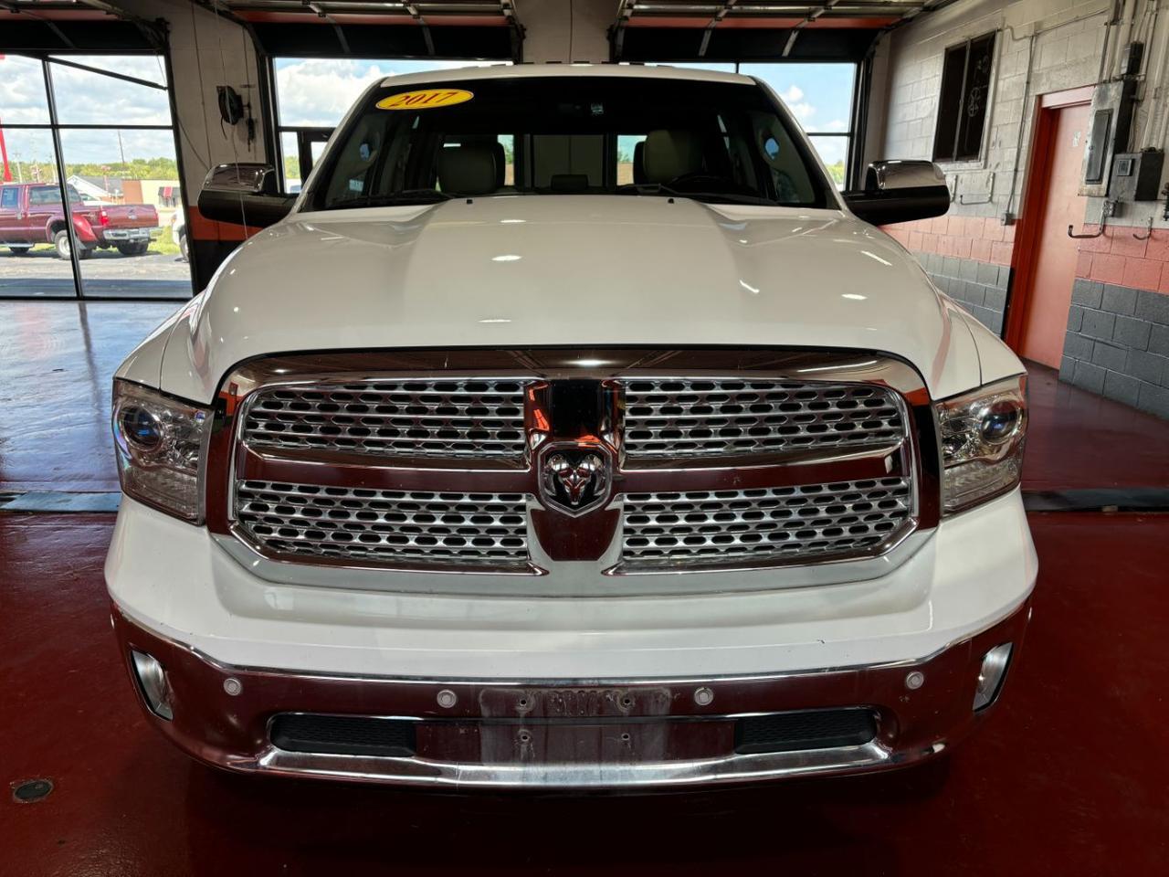 2017 Ram 1500 Laramie Crew Cab 4x4 6&apos;4 Box Franklin OH