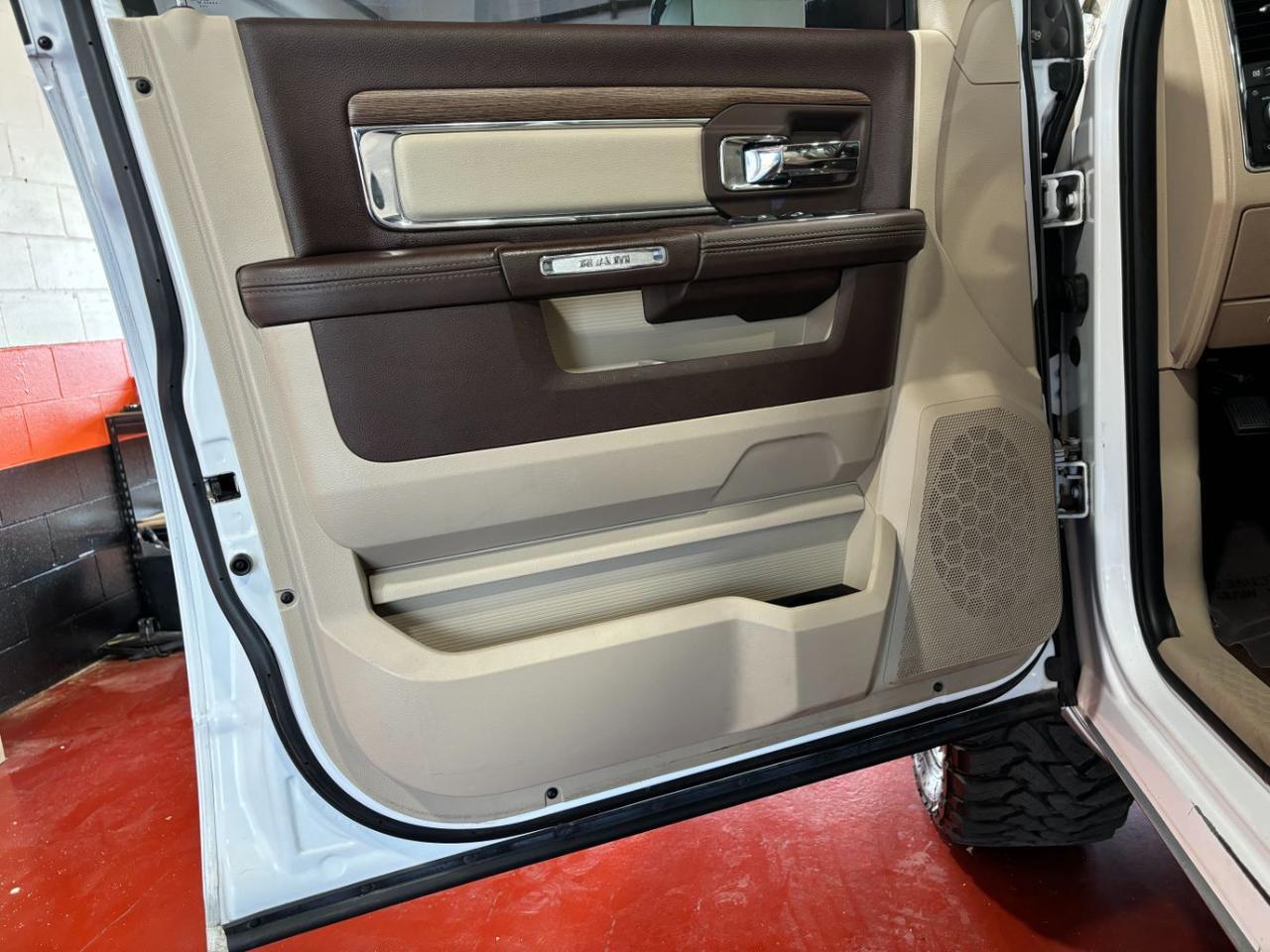 2017 Ram 1500 Laramie Crew Cab 4x4 6&apos;4 Box Franklin OH