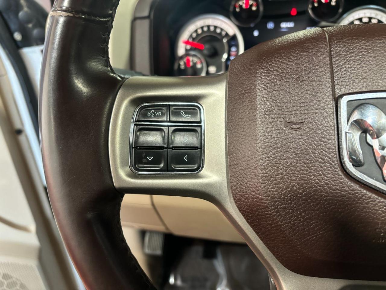 2017 Ram 1500 Laramie Crew Cab 4x4 6&apos;4 Box Franklin OH