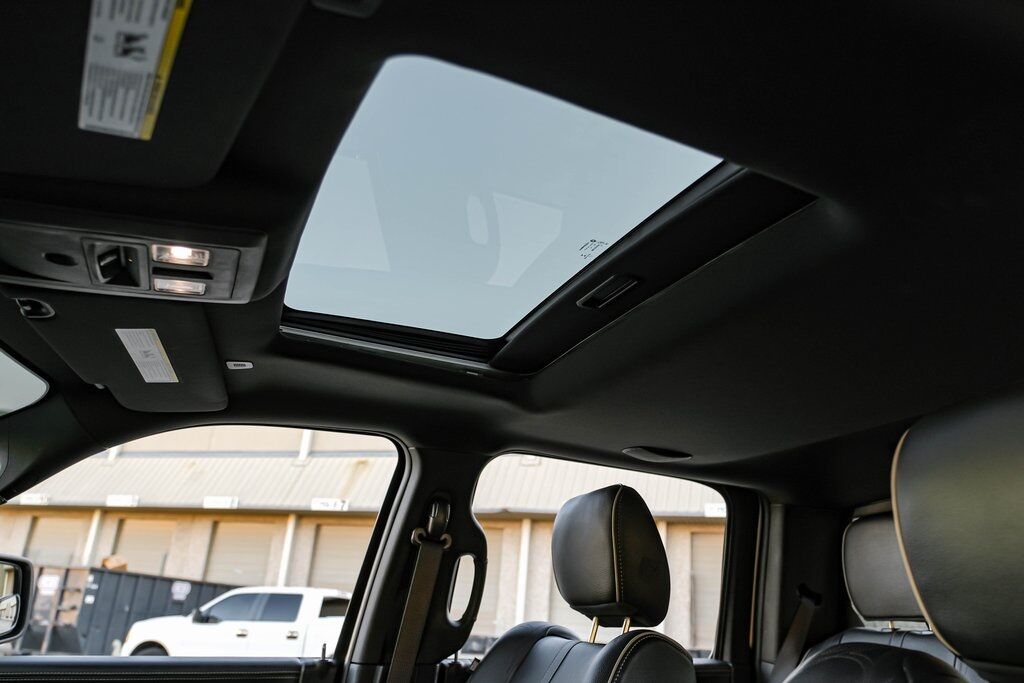 2017 Ram 1500 Limited photo 4