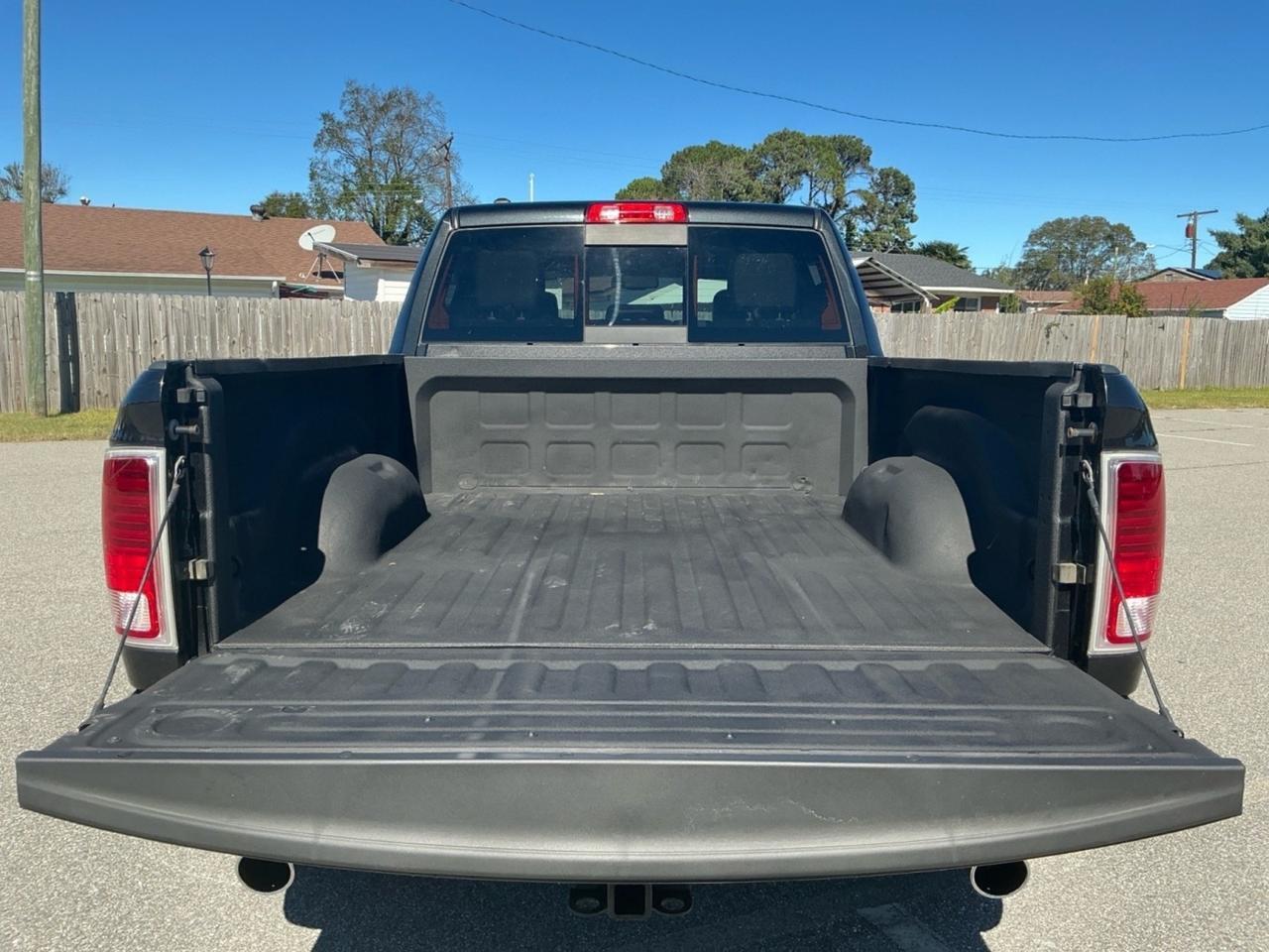 2017 Ram 1500 Limited, HEATED/VENTILATED SEATS, HEATED REAR SEATS, SUNROOF, BLUETOOTH, POWER FOLDING MIRRORS, TOW PACKAGE, BED LINER, RUNNING BOARDS, POWER SLIDING REAR WINDOW, CLEAN CARFAX, LOW MILES! Norfolk VA