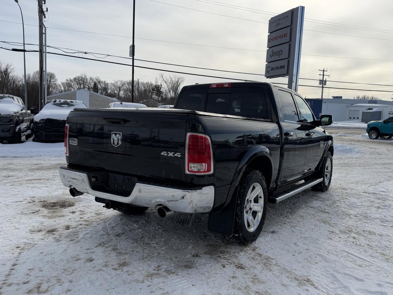 2017 Ram 1500 Longhorn Crew Cab 4x4 | V8 | NAV | Sunroof | Leather | Heated Vented Seats | Remote Start Redwater AB