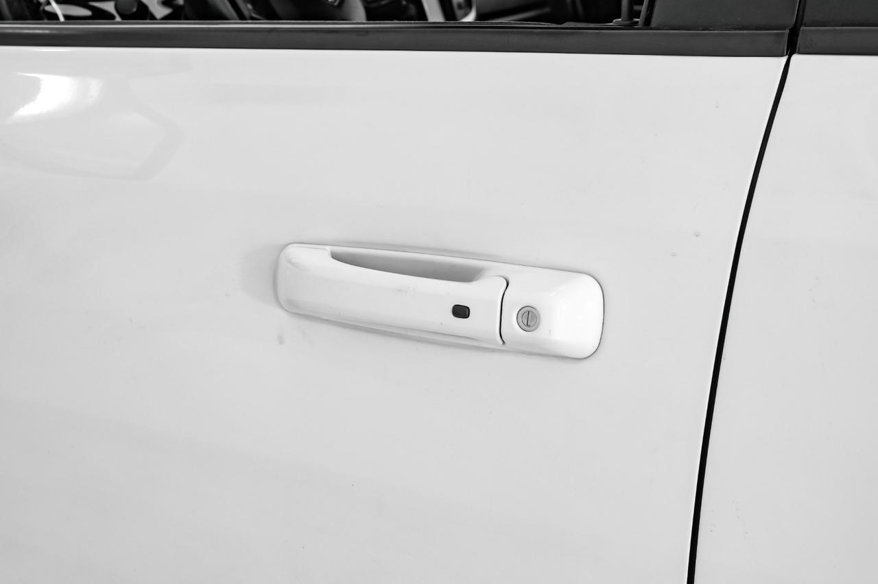 2017 Ram 1500 NIGHT EDITION CREW CAB 4WD 5.7L HEMI AUTOMATIC REAR CAMERA KEYLESS START TOW HITCH RUNNING BOARDS Carrollton TX