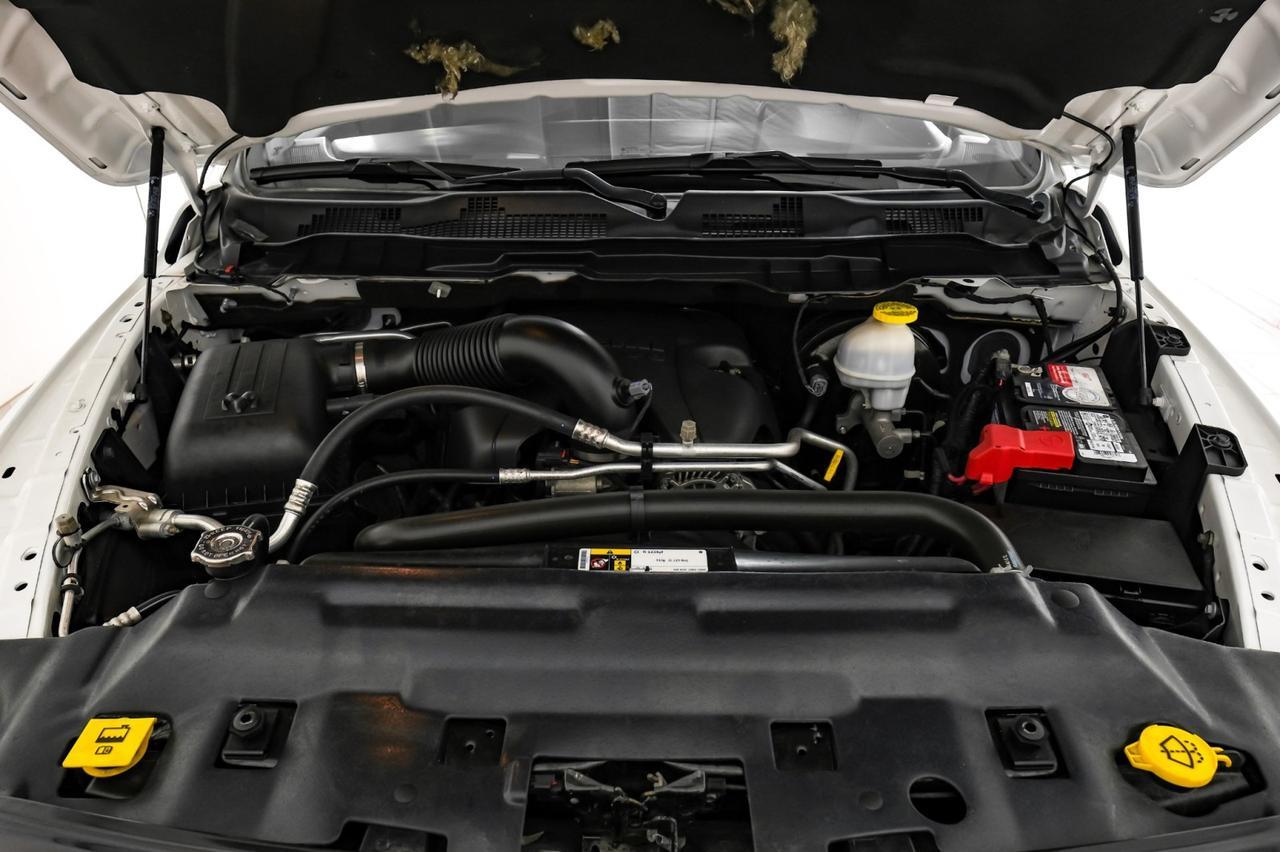 2017 Ram 1500 NIGHT EDITION CREW CAB 4WD 5.7L HEMI AUTOMATIC REAR CAMERA KEYLESS START TOW HITCH RUNNING BOARDS Carrollton TX