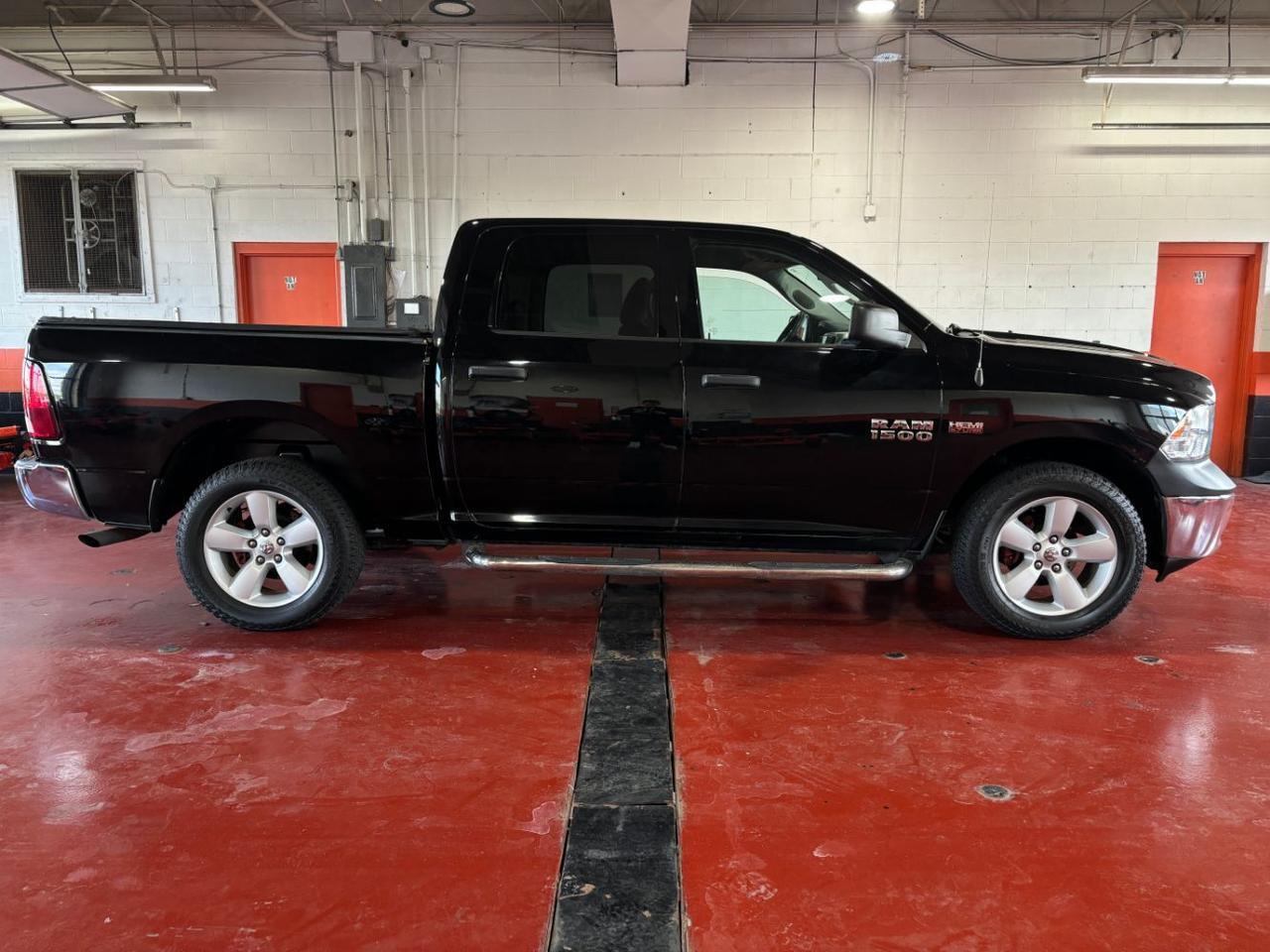 2017 Ram 1500 SLT