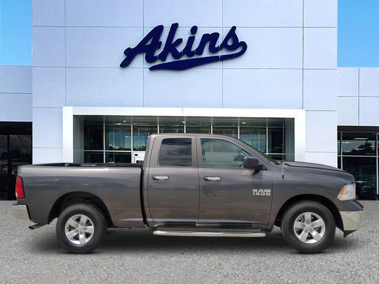 2017 Ram 1500 SLT