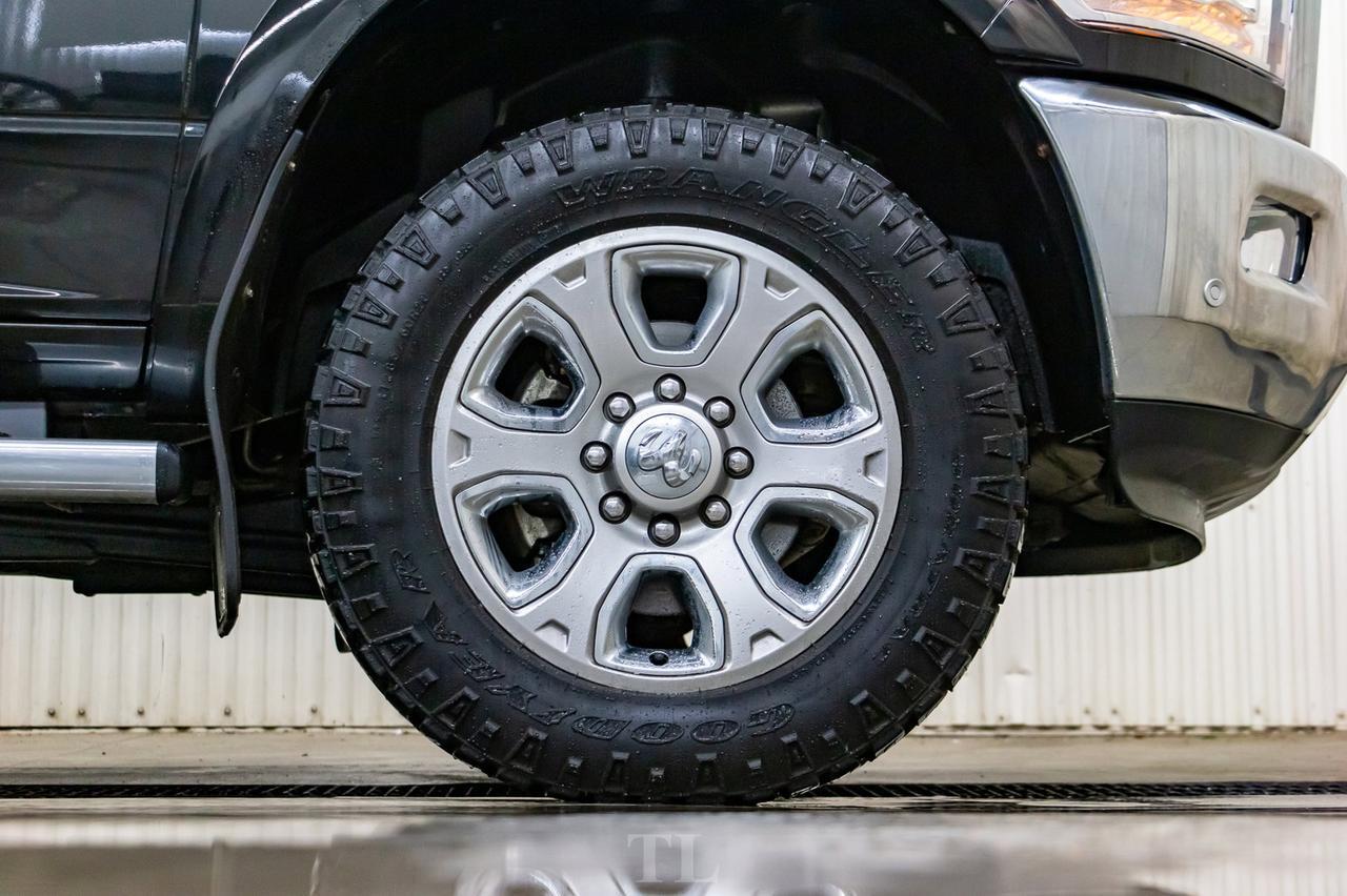 2017 Ram 2500 4x4 Crew Cab Laramie Diesel Leather Nav BCam Red Deer AB