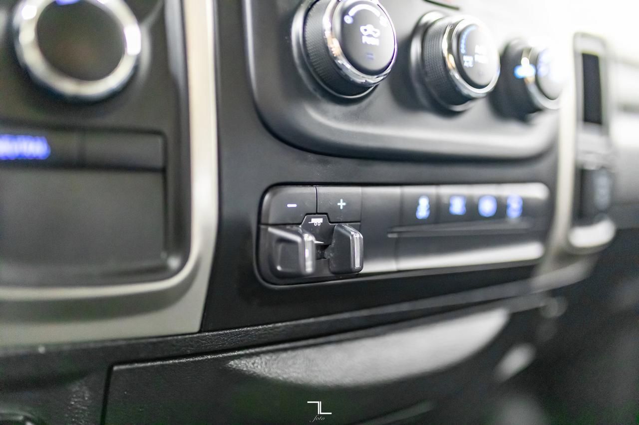 2017 Ram 2500 4x4 Crew Cab SLT Diesel BCam Red Deer AB