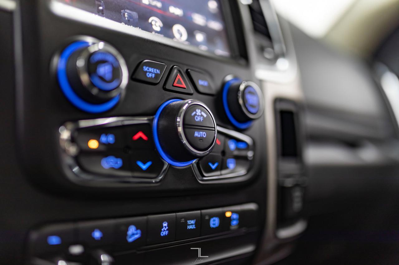 2017 Ram 2500 4x4 Crew Cab SLT Diesel Roof BCam Red Deer AB