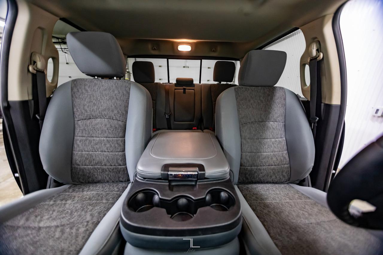 2017 Ram 2500 4x4 Crew Cab SLT Diesel Roof BCam Red Deer AB