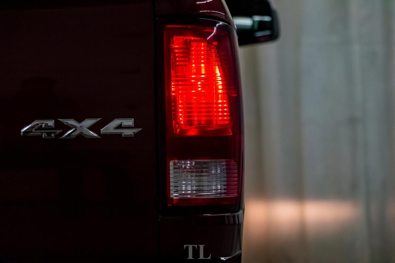 2017 Ram 2500 4x4 Crew Cab SLT HEMI BCam Red Deer AB