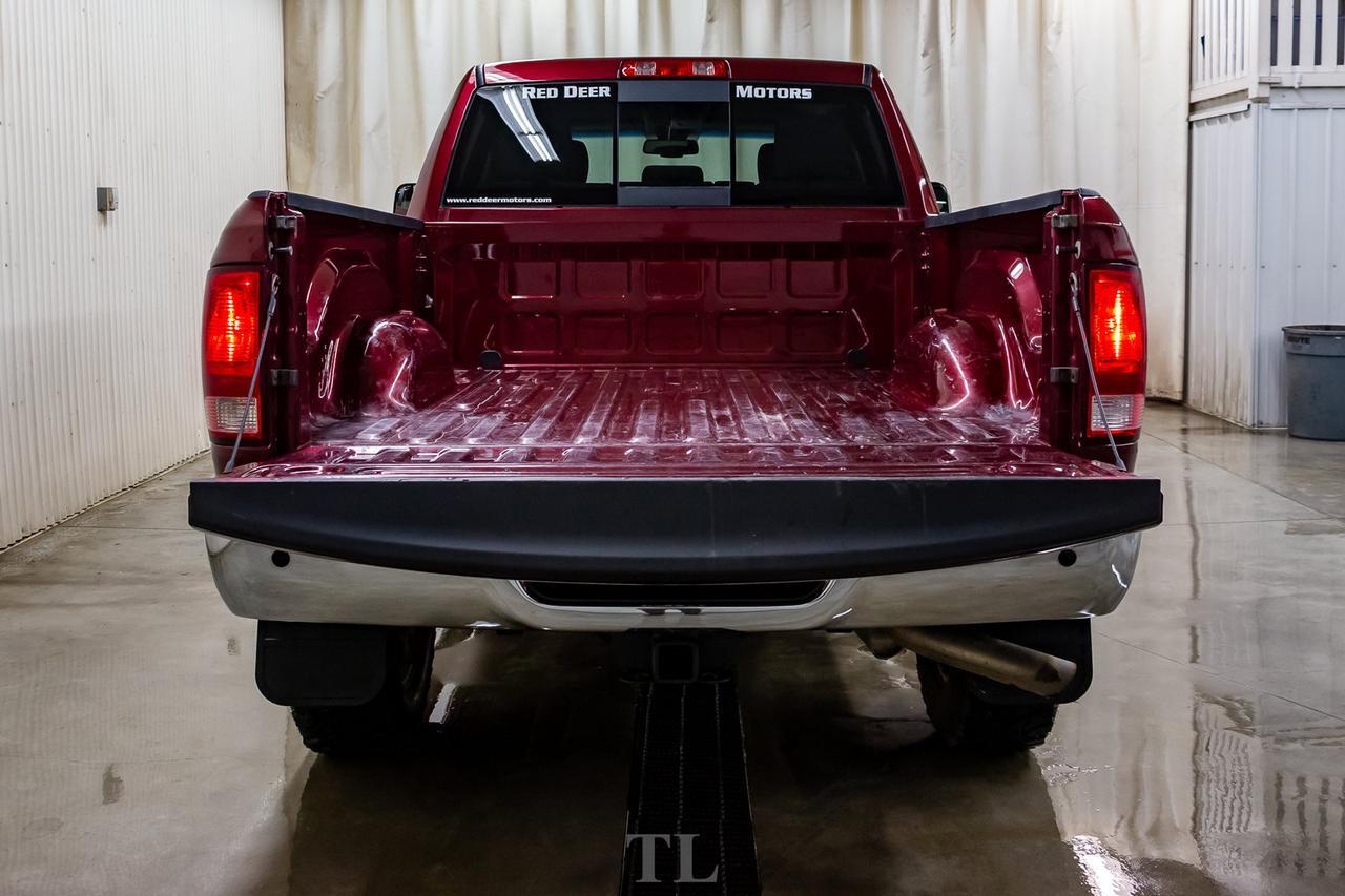 2017 Ram 2500 4x4 Crew Cab SLT HEMI BCam Red Deer AB