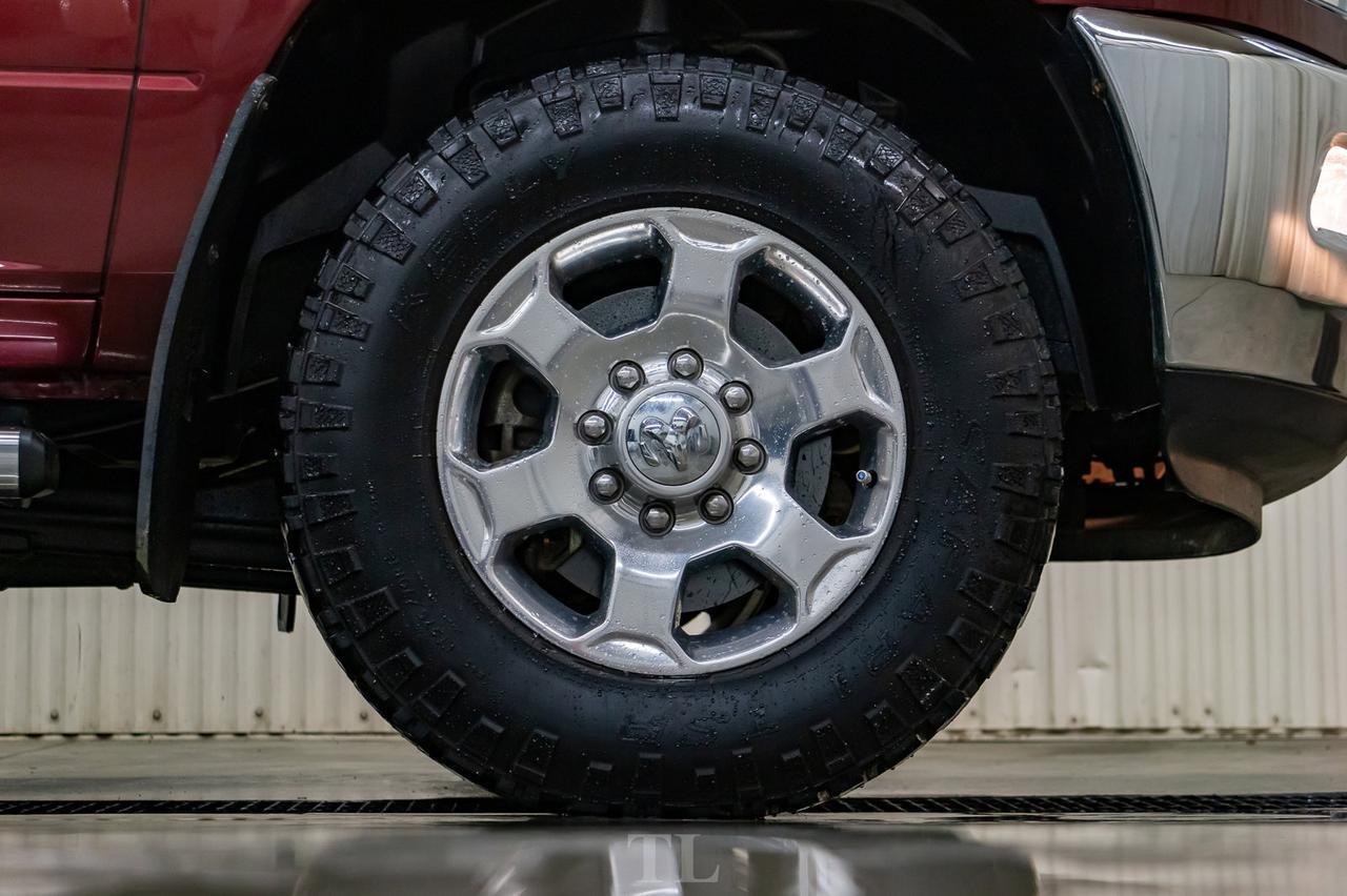 2017 Ram 2500 4x4 Crew Cab SLT HEMI BCam Red Deer AB