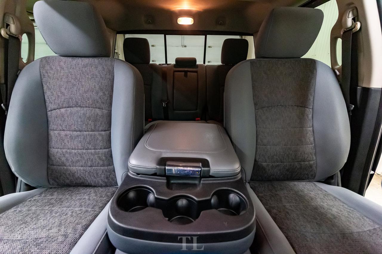 2017 Ram 2500 4x4 Crew Cab SLT HEMI BCam Red Deer AB