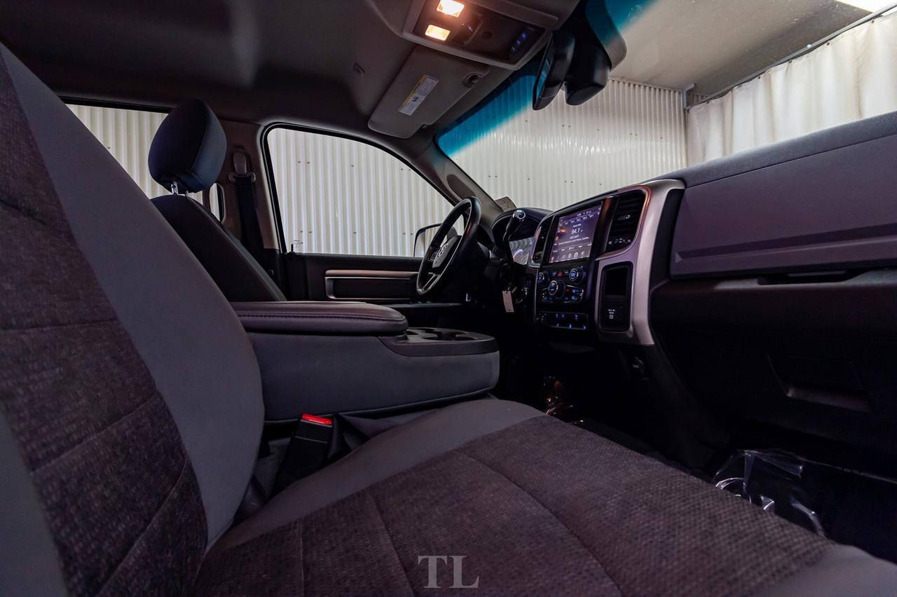 2017 Ram 2500 4x4 Crew Cab SLT HEMI Bcam Red Deer AB