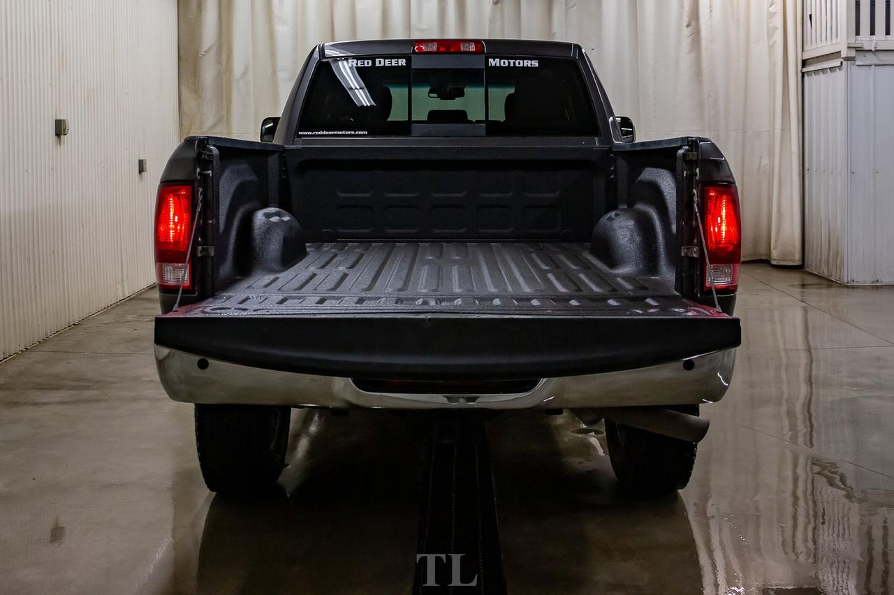 2017 Ram 2500 4x4 Crew Cab SLT HEMI Bcam Red Deer AB