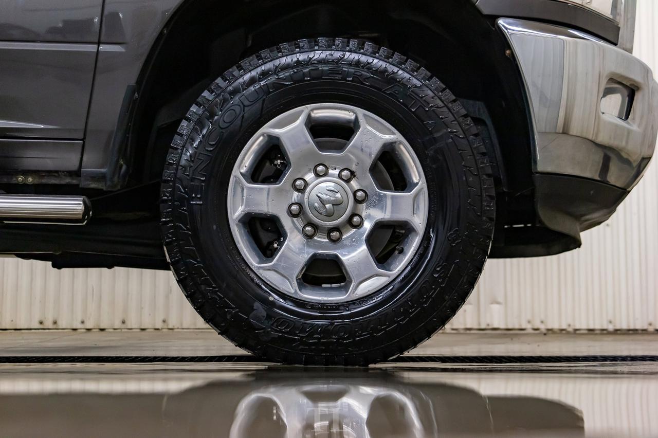 2017 Ram 2500 4x4 Crew Cab SLT HEMI Bcam Red Deer AB