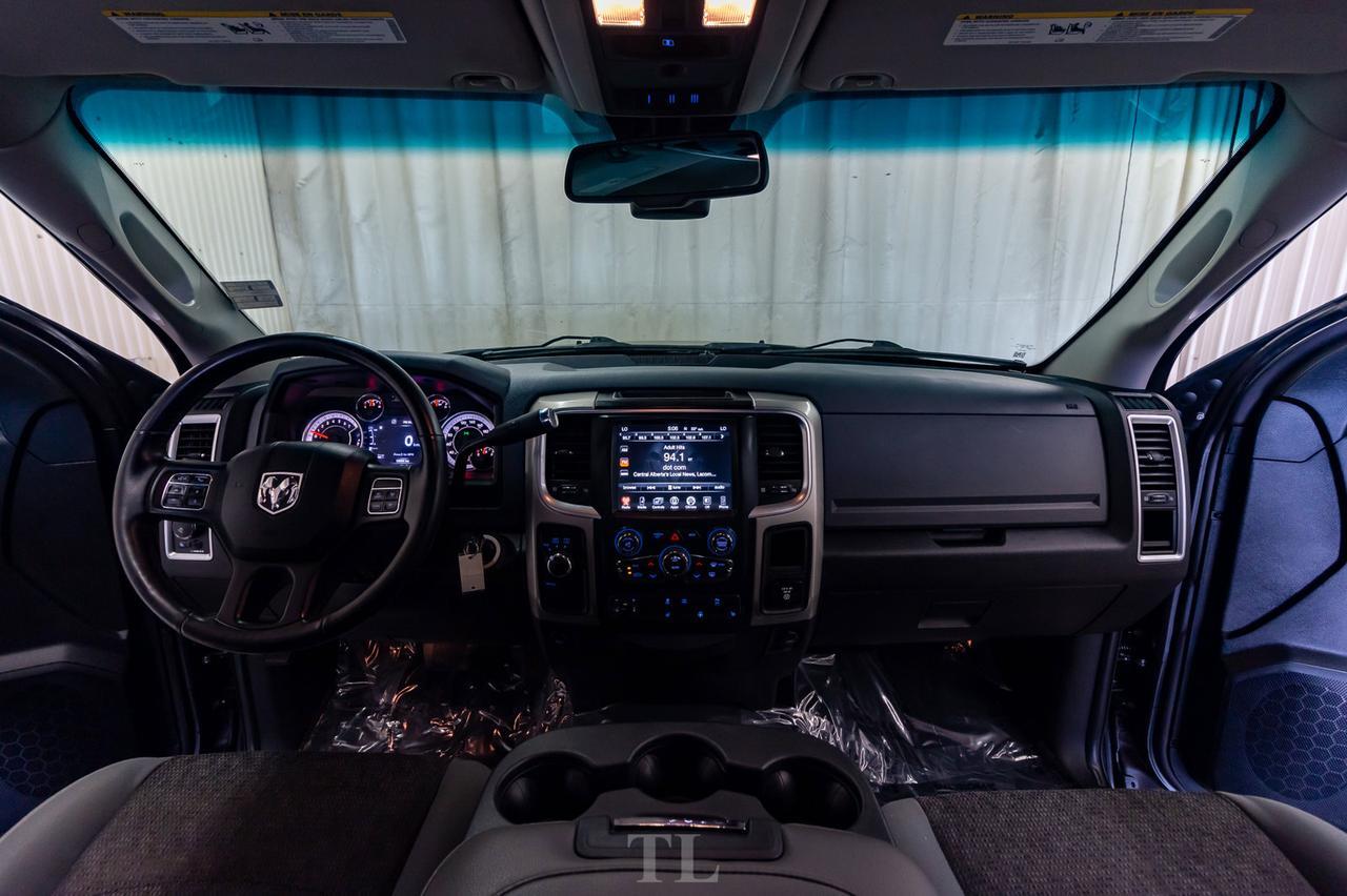 2017 Ram 2500 4x4 Crew Cab SLT HEMI Bcam Red Deer AB