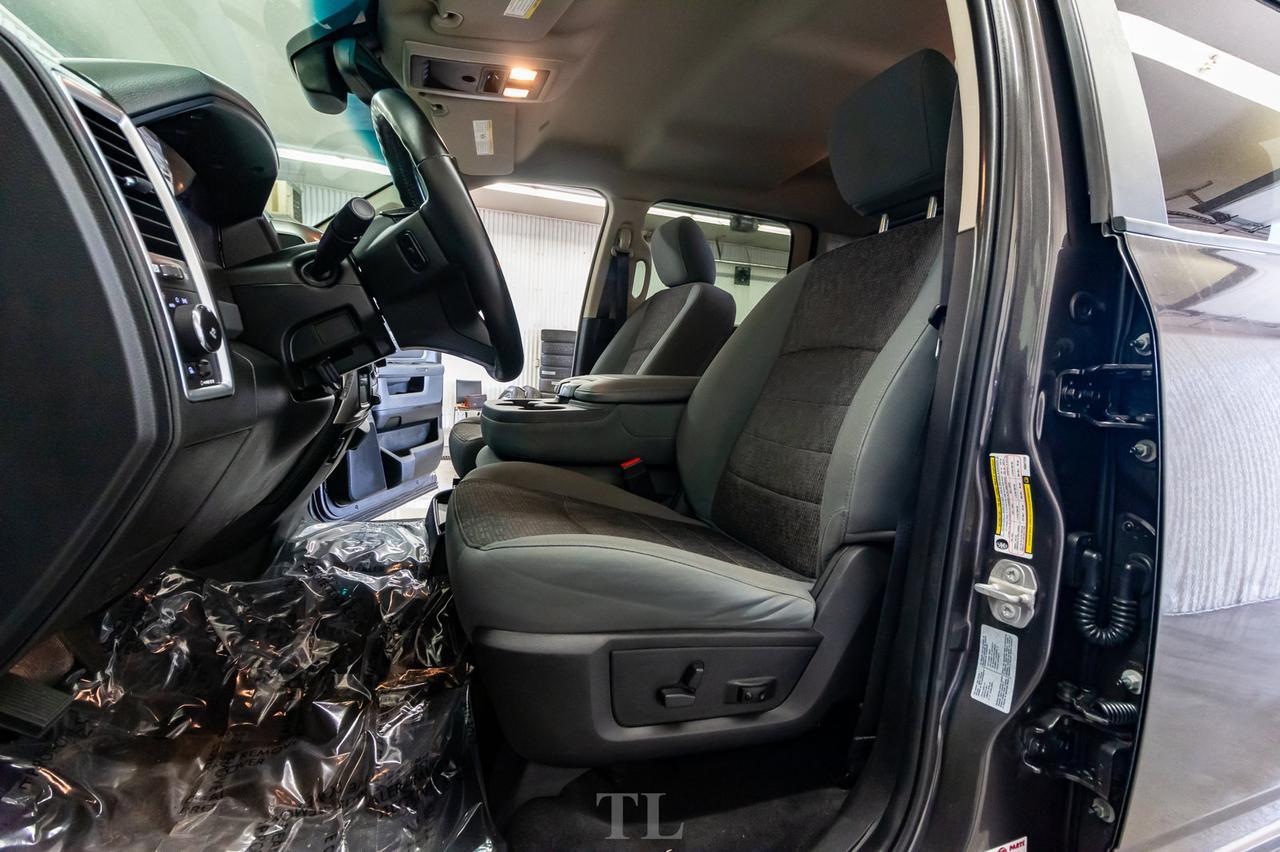 2017 Ram 2500 4x4 Crew Cab SLT HEMI Bcam Red Deer AB