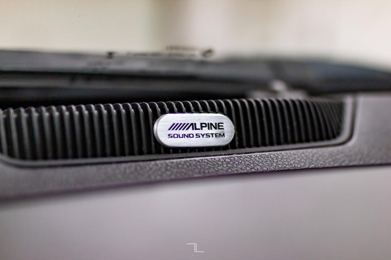 2017 Ram 2500 4x4 Crew Cab SLT HEMI Nav Roof BCam Red Deer AB