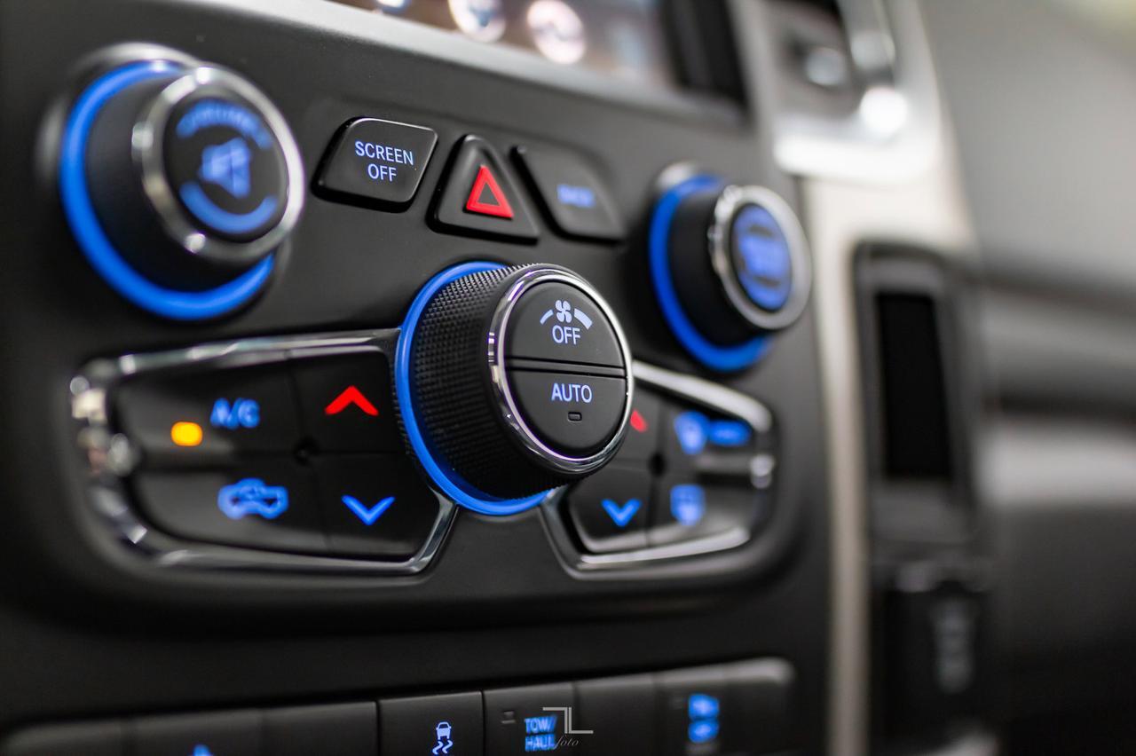 2017 Ram 2500 4x4 Crew Cab SLT HEMI Nav Roof BCam Red Deer AB