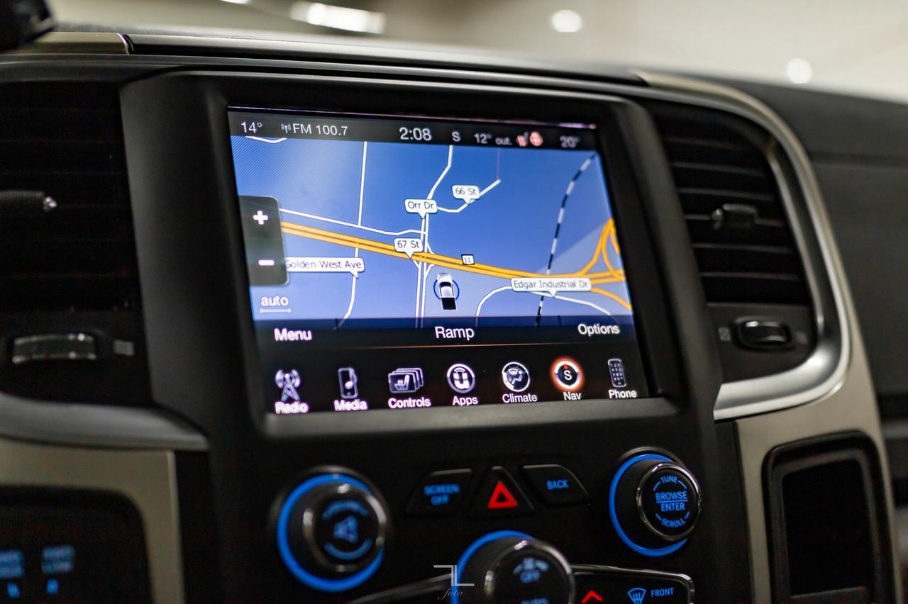 2017 Ram 2500 4x4 Crew Cab SLT HEMI Nav Roof BCam Red Deer AB