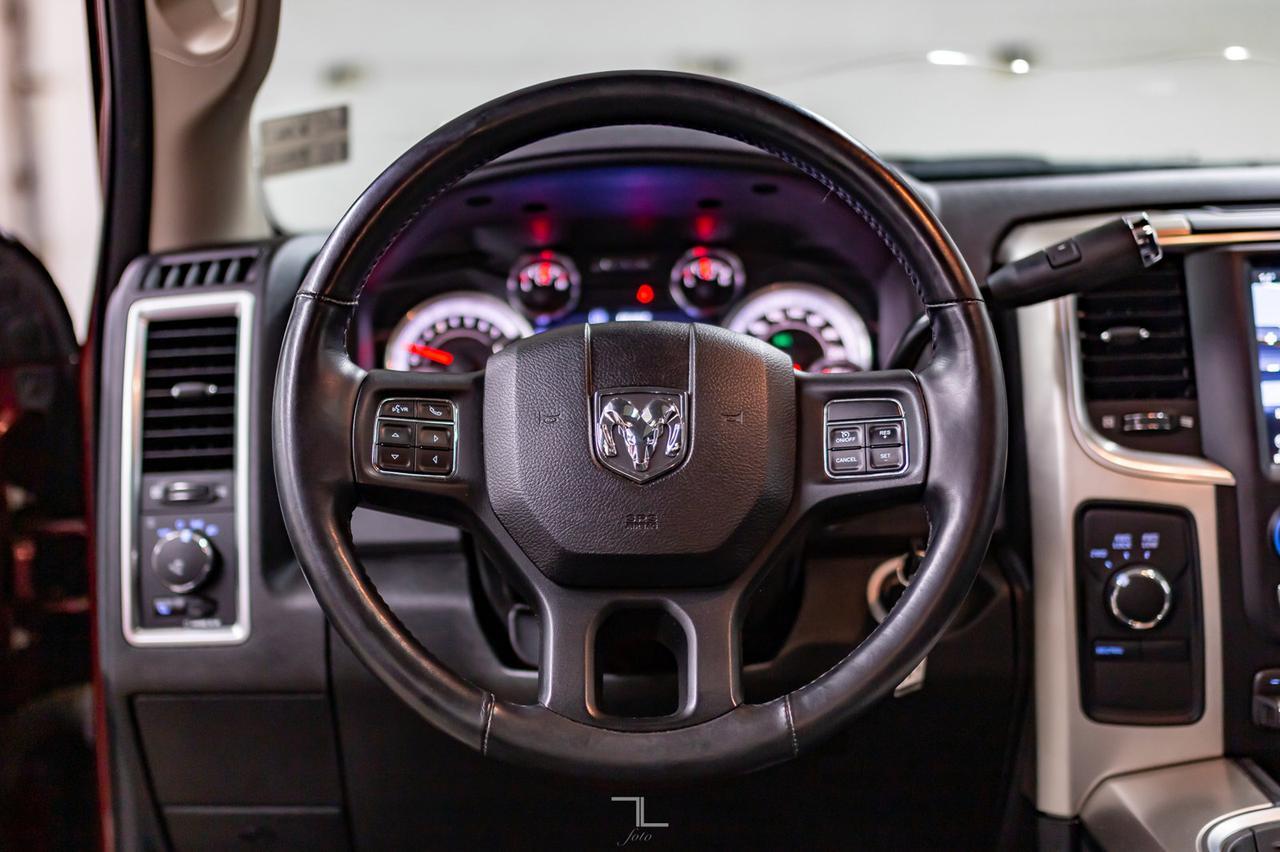 2017 Ram 2500 4x4 Crew Cab SLT HEMI Nav Roof BCam Red Deer AB