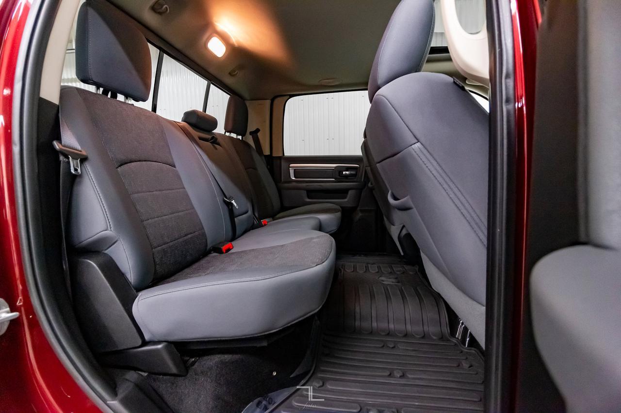 2017 Ram 2500 4x4 Crew Cab SLT HEMI Nav Roof BCam Red Deer AB