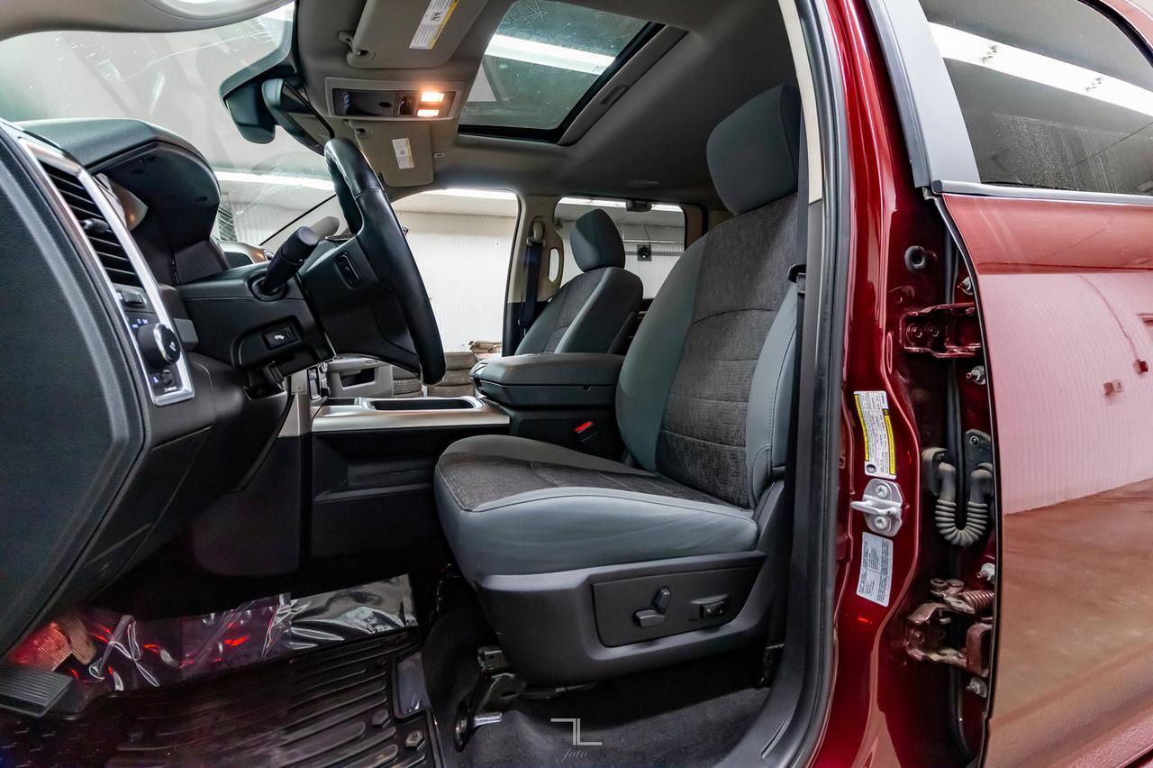 2017 Ram 2500 4x4 Crew Cab SLT HEMI Nav Roof BCam Red Deer AB