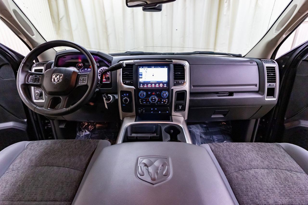 2017 Ram 2500 4x4 Crew Cab SLT LWB Nav Red Deer AB