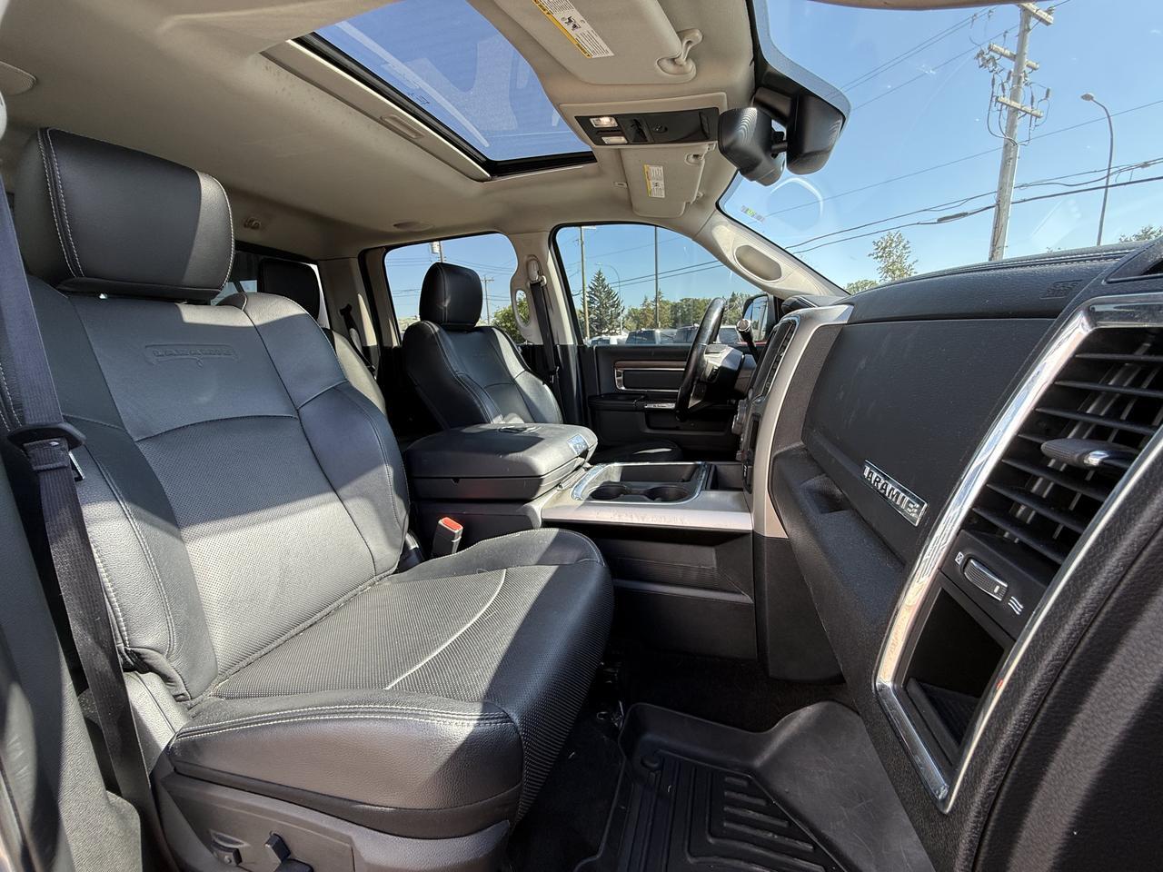 2017 Ram 2500 Laramie Crew Cab 4x4 | HEMI V8 | Sport Appearance | 20IN Black Wheels | Heated Vented Leather | NAV Redwater AB