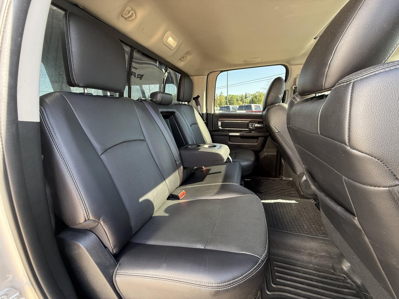 2017 Ram 2500 Laramie Crew Cab 4x4 | HEMI V8 | Sport Appearance | 20IN Black Wheels | Heated Vented Leather | NAV Redwater AB
