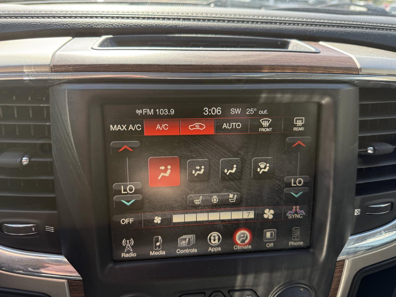 2017 Ram 2500 Laramie Crew Cab 4x4 | HEMI V8 | Sport Appearance | 20IN Black Wheels | Heated Vented Leather | NAV Redwater AB